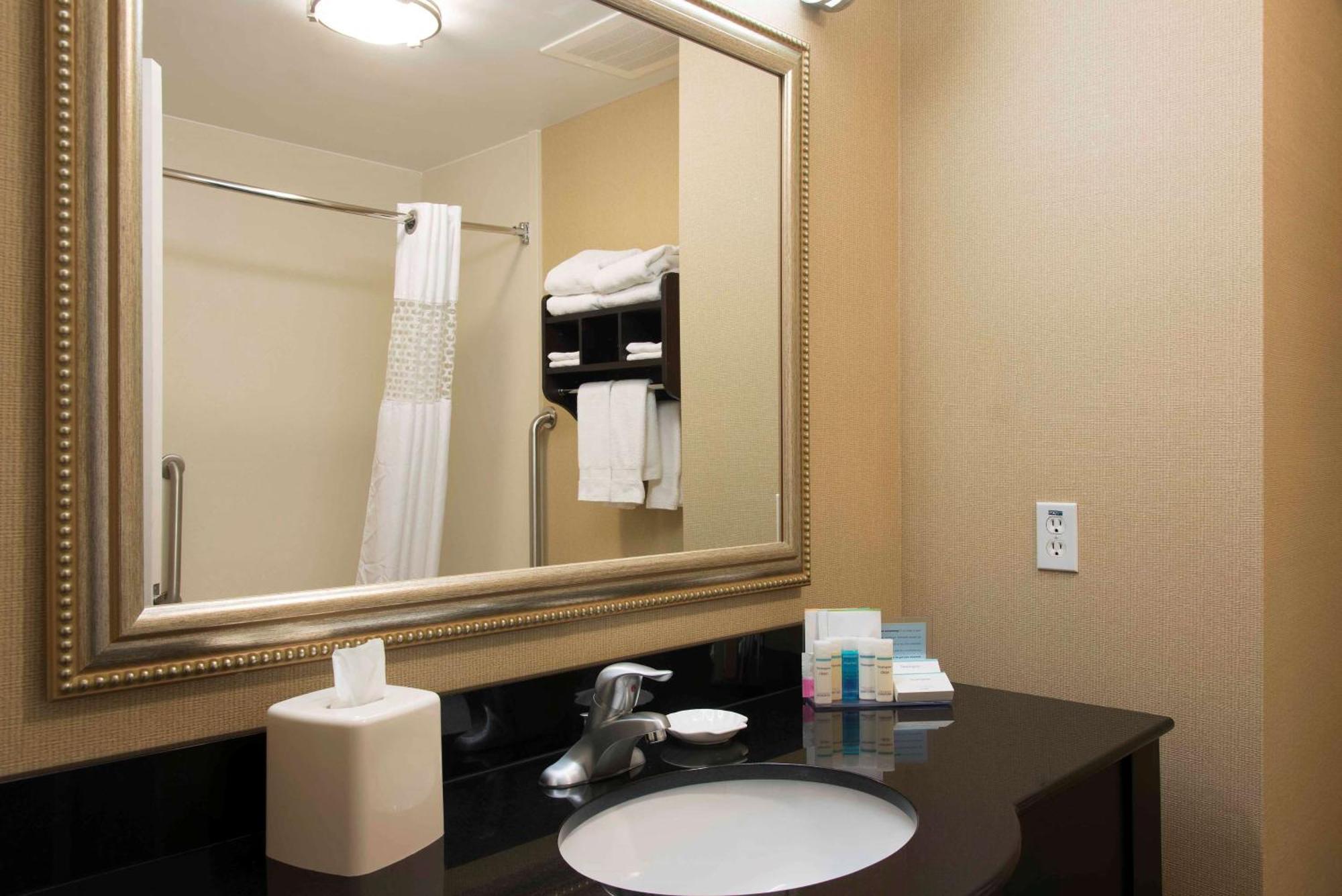 Hampton Inn & Suites Danville Zewnętrze zdjęcie